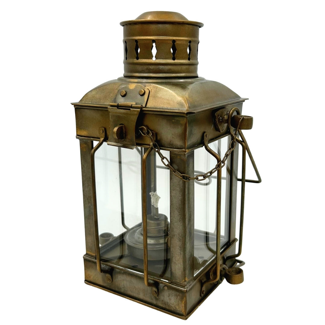 Lampa Naftowa Retro Stalowa LT608 w Kolorze Starzonego Mosiądzu z Możliwością Grawerowania