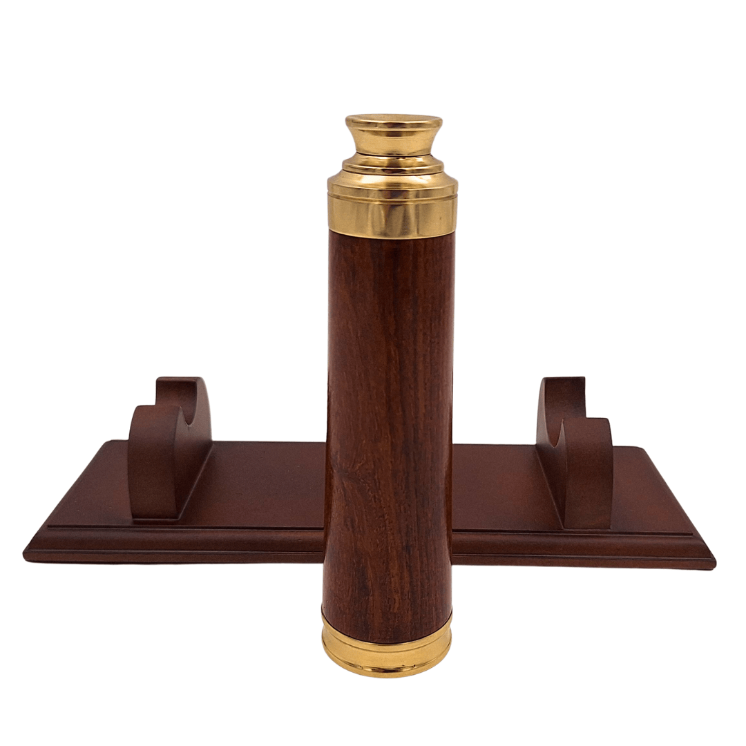 Luneta Mosiężno-Drewniana na Eleganckiej Podstawie Drewnianej – Dekoracja Retro – CER029