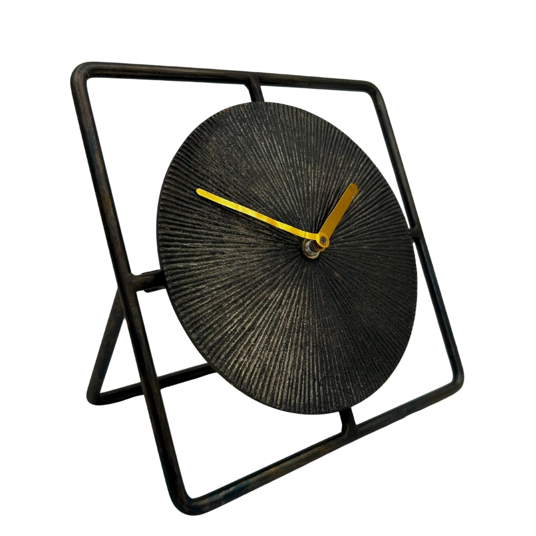 Elegancki Metalowy Zegar Okrągły 20 cm Czarno-Złoty – 4126