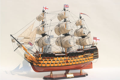 Model Żaglowca HMS Victory 80cm Złożony z Możliwością Personalizacji Grawerem - Ekskluzywna Dekoracja na Prezent, Ręcznie Wykonany z Drewna Egzotycznego, Wysoka Jakość i Dbałość o Szczegóły