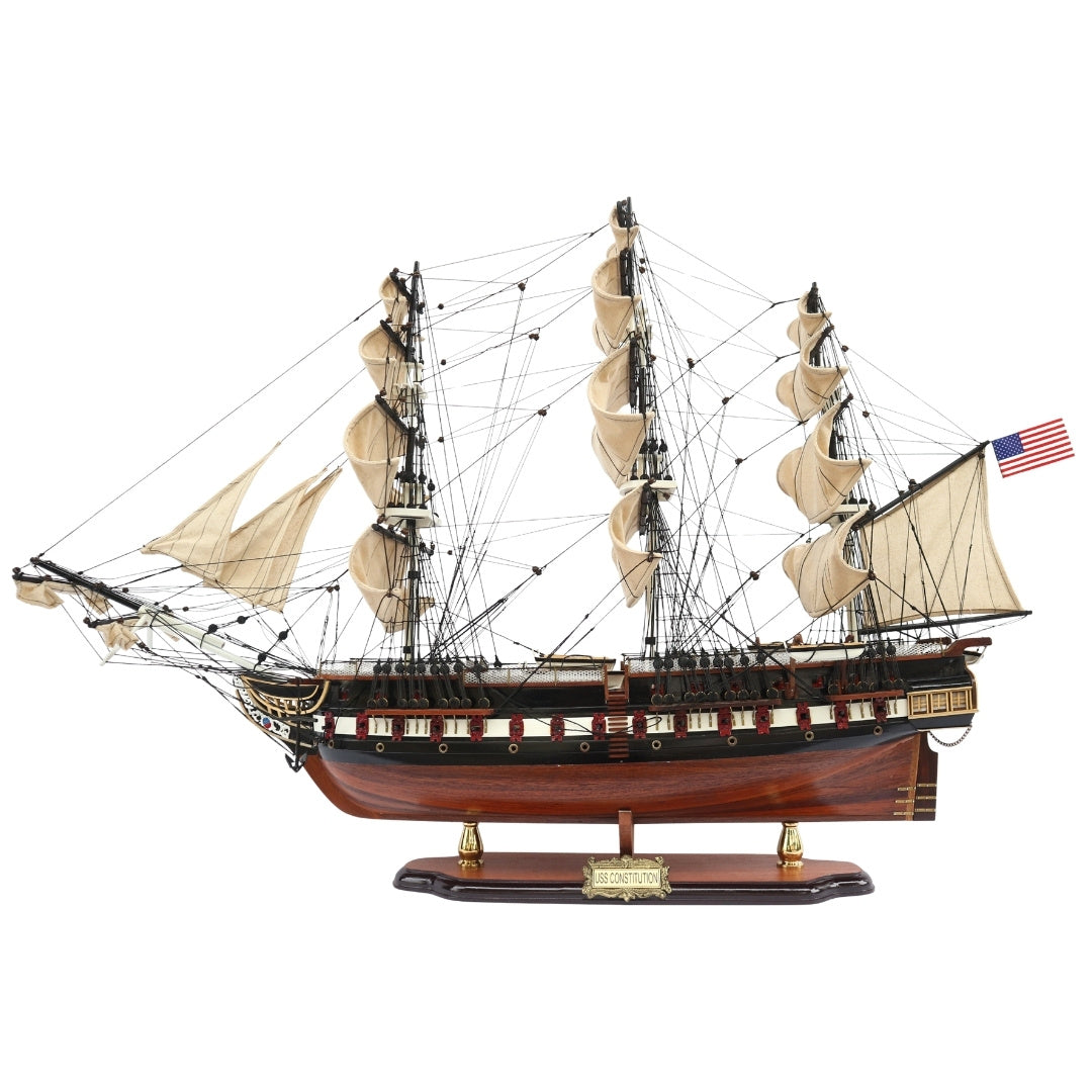 Exkluzivní velký model plachetnice USS Constitution 100cm s možností personalizace gravírováním