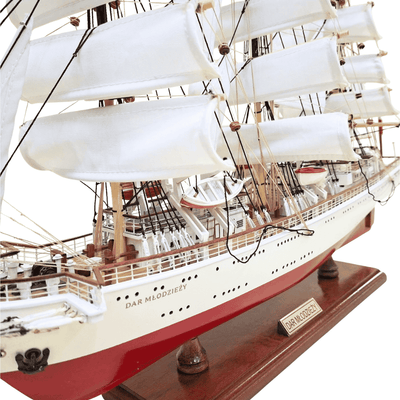 Exkluzivní model plachetnice Dar Młodzieży XXL 71 cm s možností personalizace gravírováním