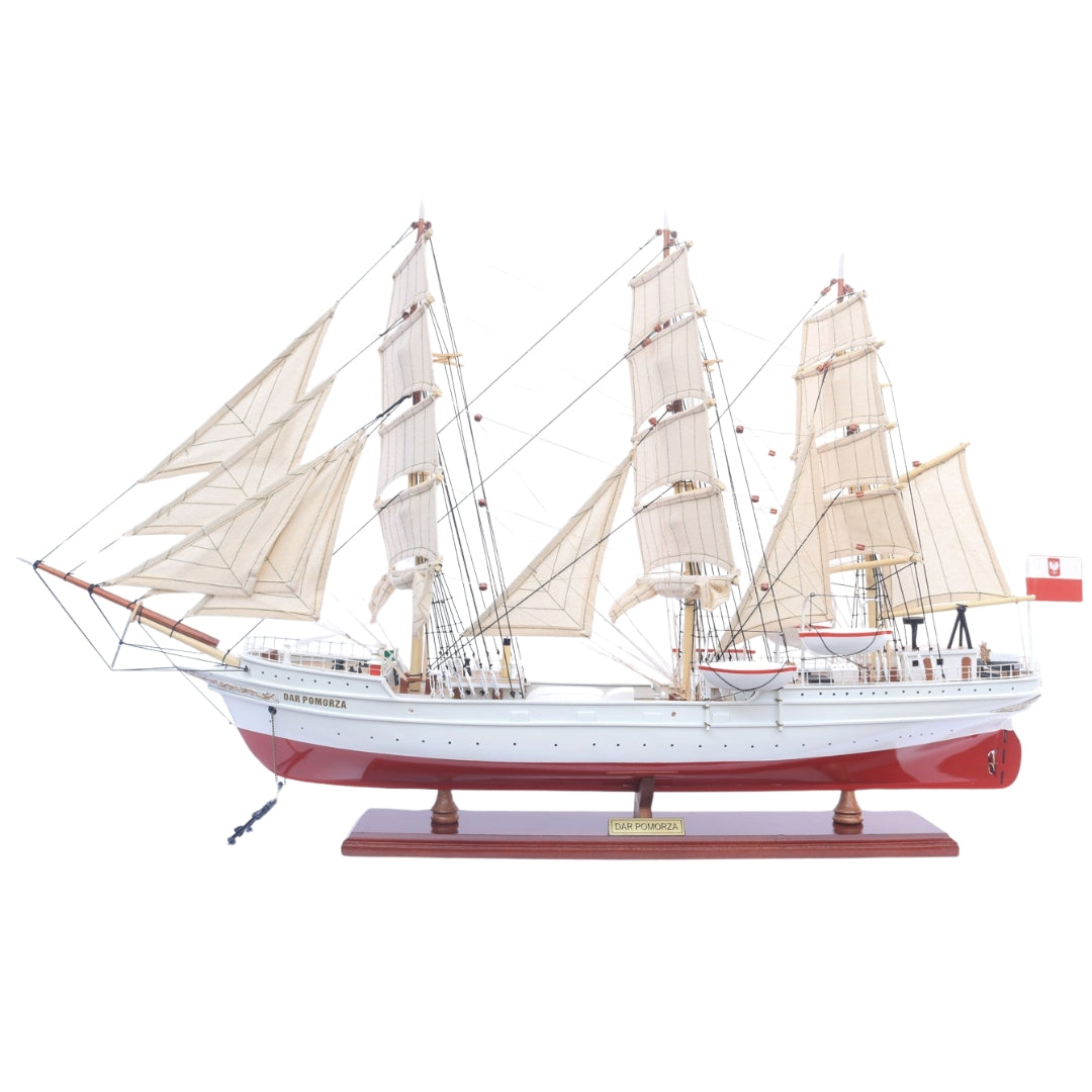 Exkluzivní model plachetnice Dar Pomorza 82 cm s možností personalizace gravírováním