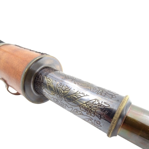 Mosazný retro dalekohled potažený kůží s řemínkem - replika - NC1596