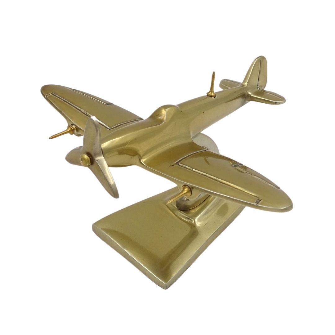Model letadla Spitfire - legendární stíhačka II. světové války – SPIS