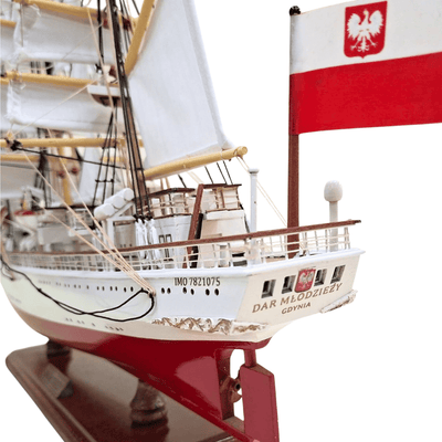 Exkluzivní model plachetnice Dar Młodzieży XXL 71 cm s možností personalizace gravírováním