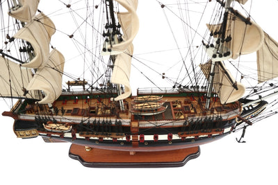 Exkluzivní velký model plachetnice USS Constitution 100cm s možností personalizace gravírováním
