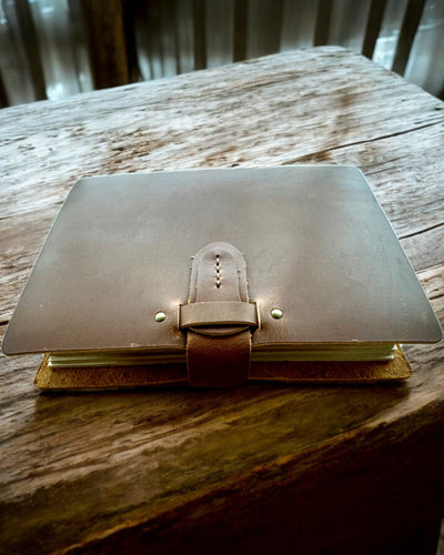 Notatnik Premium "RetroNotes" – Elegancki notes z Prawdziwej Skóry - 200 stron, 120g, notes, szkicownik, kolor brązowy, personalizacja grawerem