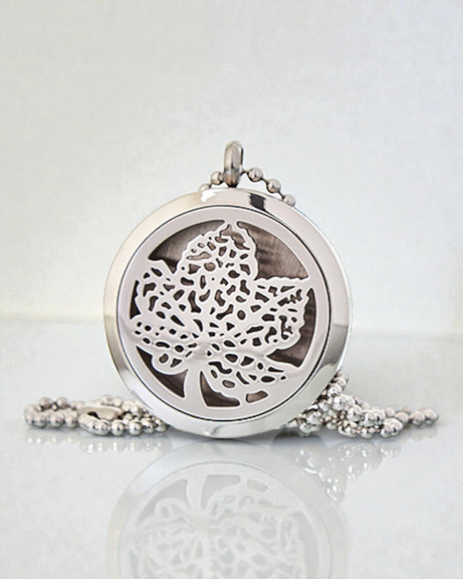 Green Harmony – aromaterapeutický náhrdelník List 30 mm