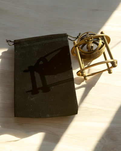 Astronomické hodiny „Kosmická harmonie“ - možnost personalizace gravírováním