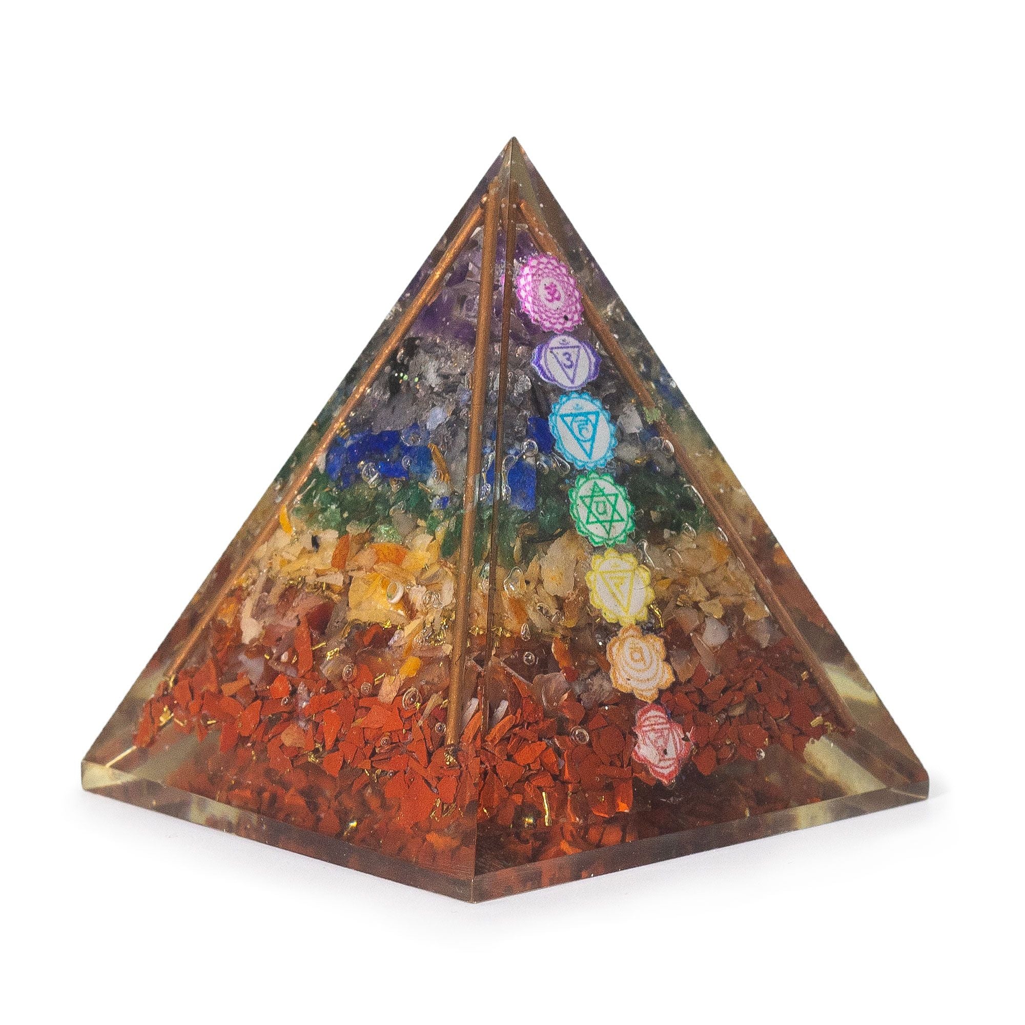 Střední orgonitová pyramida 7x6 cm s měděnými tyčemi a 7 čakrovými kameny - barevný prvek energetické harmonie jako dárek