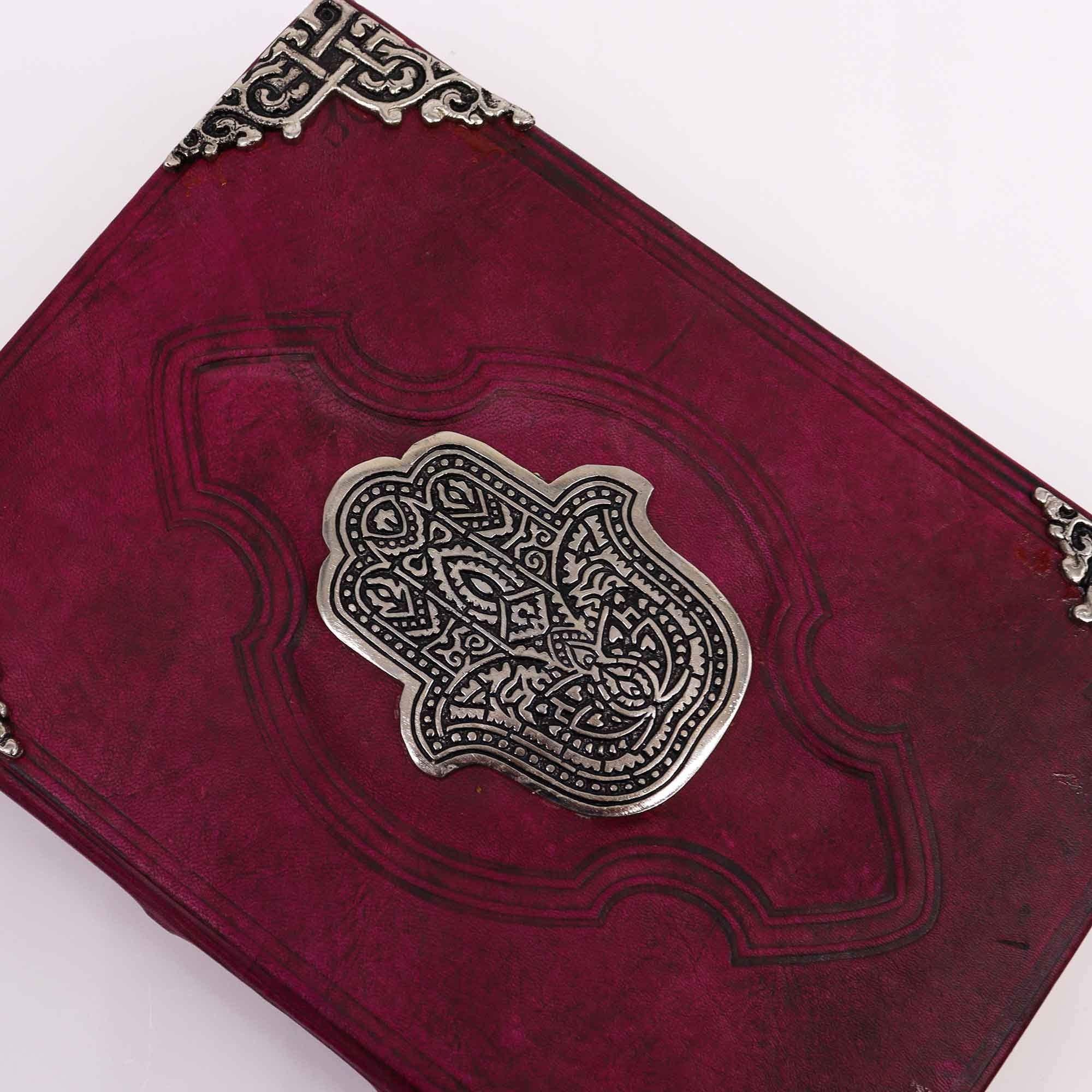 Hefty Red Tan kniha s dekorací Hamsa