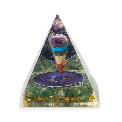 Střední orgonitová pyramida s kyvadlem a zelenými čipy aventurínu 7x6 cm