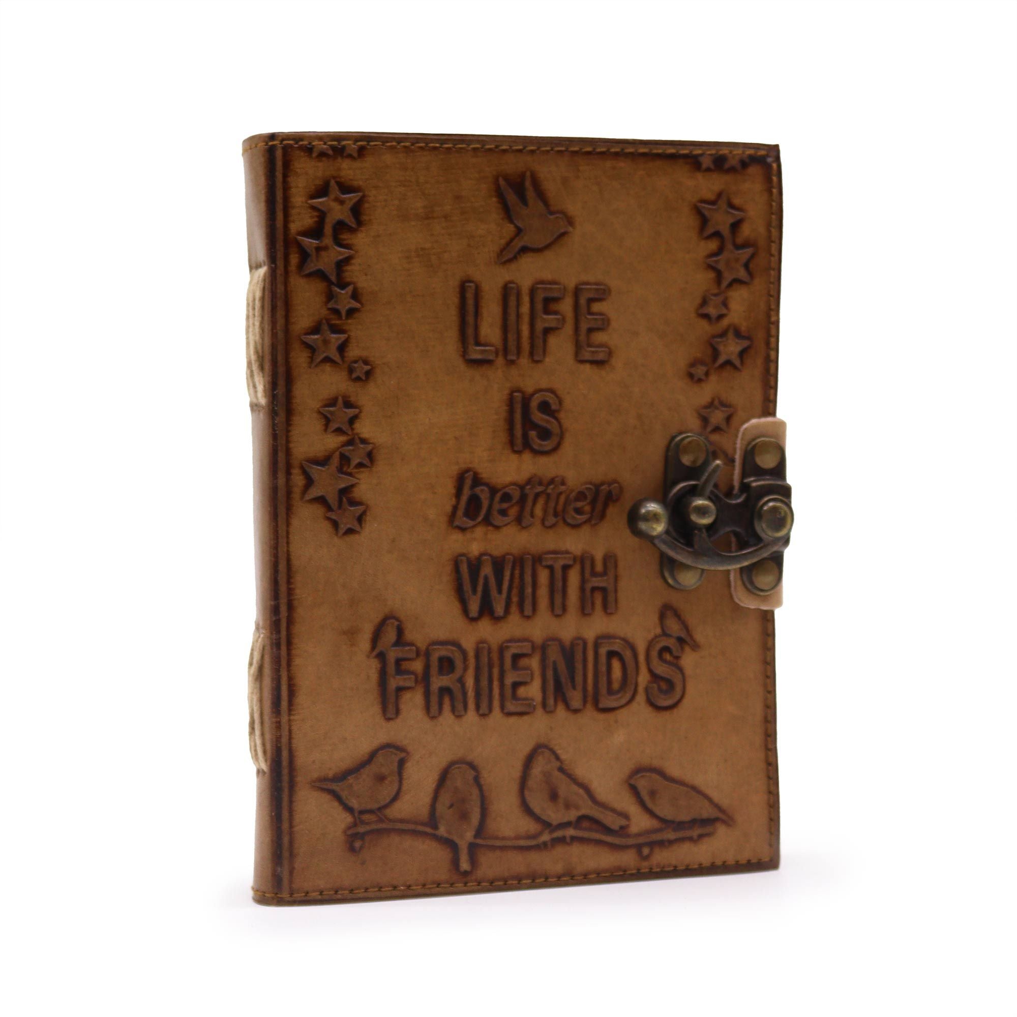 Notatnik Przyjaźni - Skórzany Journal z Motywem Ptaków - Jasno-Tanowy - 7x5" - Idealny na Prezent dla Bliskich z Tłoczonym Przesłaniem "Life is Better with Friends" - 100 Pustych Stron, Vintage'owy Zamek, Kompaktowy Rozmiar