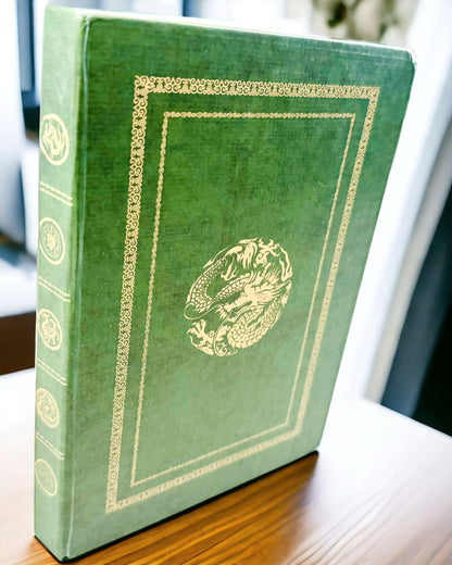 Zelený ozdobný zápisník s motivem draka - Fantasy inspirace, s gravírováním