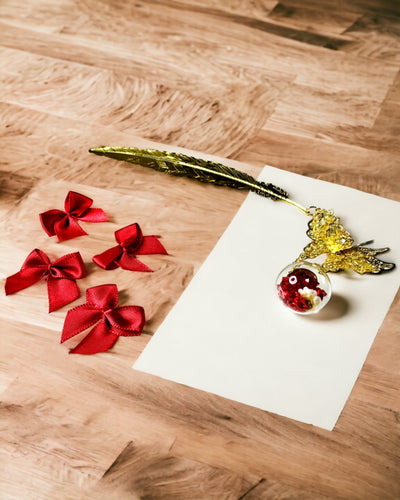 Kreativní kovová záložka do knihy Retro záložka Vintage - Pero a motýl v barokním stylu