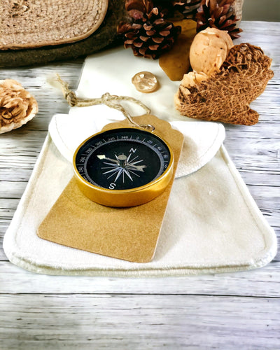 Kompaktní navigační kompas s kovovým povrchem – Nezbytnost každého cestovatele, s gravírováním