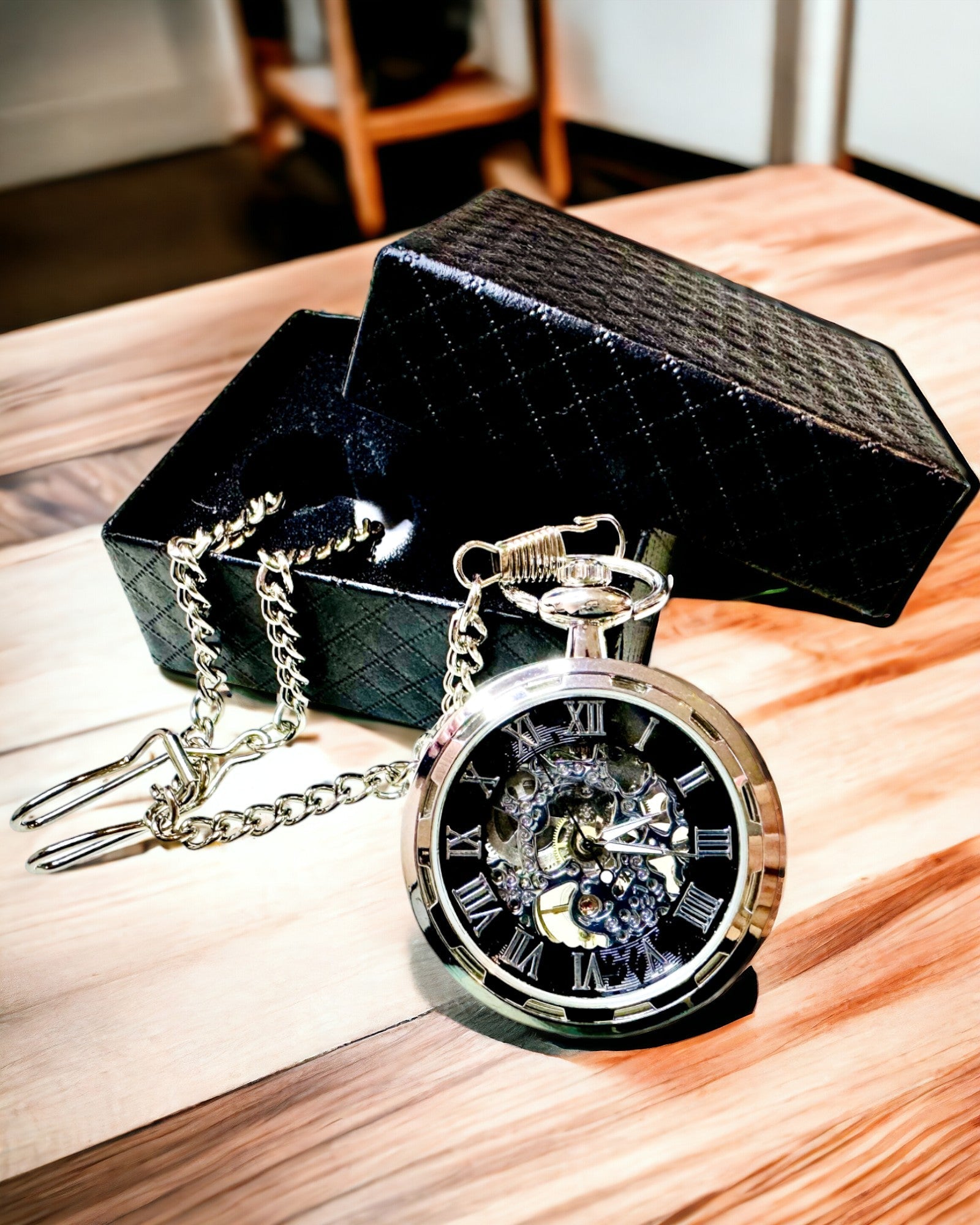 Stříbrné exkluzivní kapesní hodinky mechanické v retro stylu, vodotěsné - elegance pro každou příležitost, s gravírováním