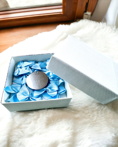 Kulatý přívěsek z nerezové oceli jako dárek s možností personalizace, gravírování