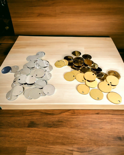 Kulatý přívěsek z nerezové oceli jako dárek s možností personalizace, gravírování