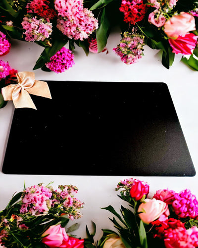 Exkluzivní Černá Kovová Vizitka s Možností Personalizace – Ideální jako Dárek