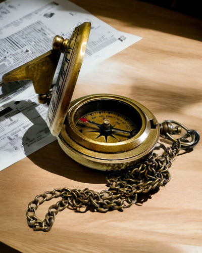 Kompas Nawigacyjny Podróżnika z grawerem, personalizacja – Rękodzieło Indyjskich Rzemieślników
