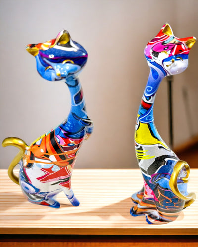 Abstraktní kočičí figurky "ArtCats", ručně malované, pryskyřice – 25 cm, 2 ks.
