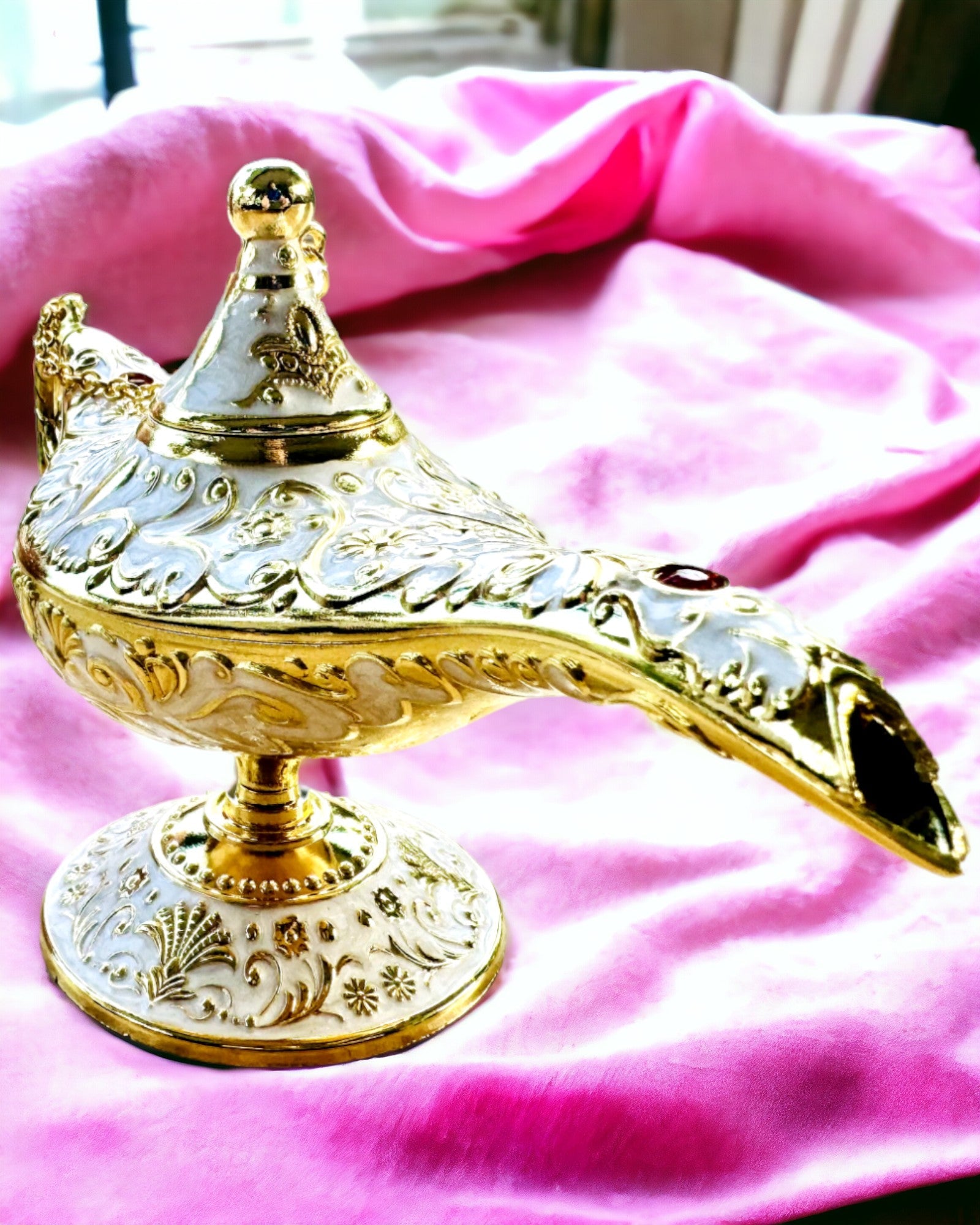 Magická lampa Aladina s možností gravírování - Bílá varianta, propletená se zlatou