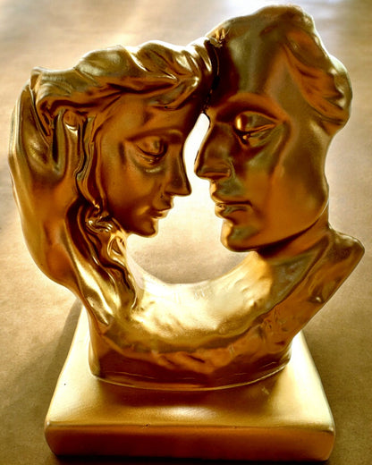 Figurka "Zlaté Spojení" - 13,5 cm výška, Dekorativní s Možností Gravírování