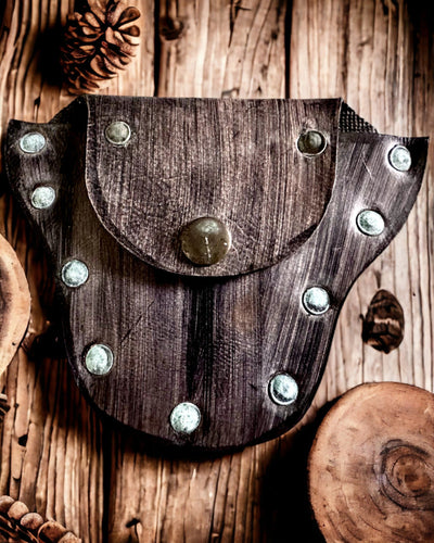 Sakiewska Skrytka Leśnego Skrzata- Ręcznie Wykonana Mała Skórzana Sakiewka