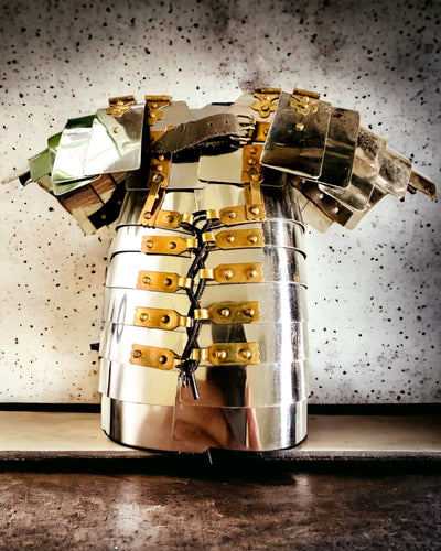 Zbroj Městského Bojovníka - Ručně Vyrobená, Možnost Gravírování, Výška Přibližně 40 cm