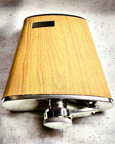 Dřevěná sada "Piersiówka Elegance" s možností personalizace gravírováním