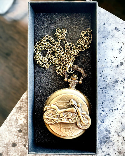 Kapesní hodinky "Motocyklový elegán" – Gravírování