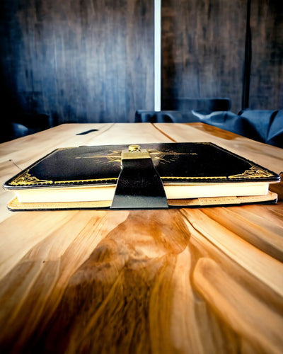 Prémiový zápisník s číselným zámkem A5 - Vintage styl s kompasem, japonský design, papírenské zboží pro studenty a podnikání. Personalizace gravírováním