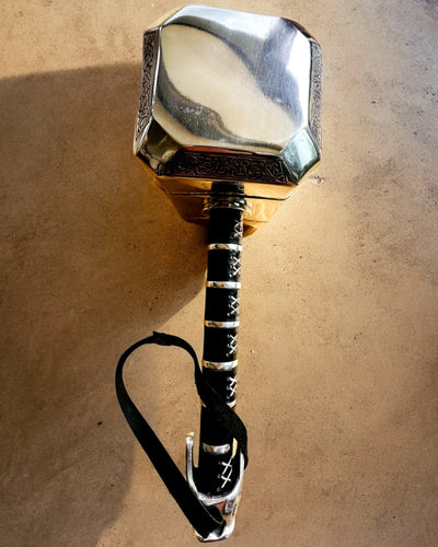 Mlátek Thora "Chief" - Ručně vyrobený řemeslný mlátek, personalizace gravírováním jako dárek