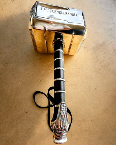 Mlátek Thora "Chief" - Ručně vyrobený řemeslný mlátek, personalizace gravírováním jako dárek