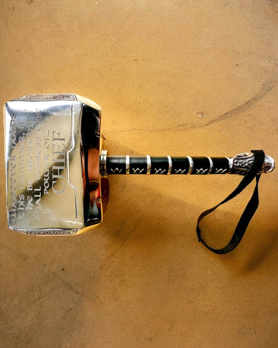 Mlátek Thora "Chief" - Ručně vyrobený řemeslný mlátek, personalizace gravírováním jako dárek