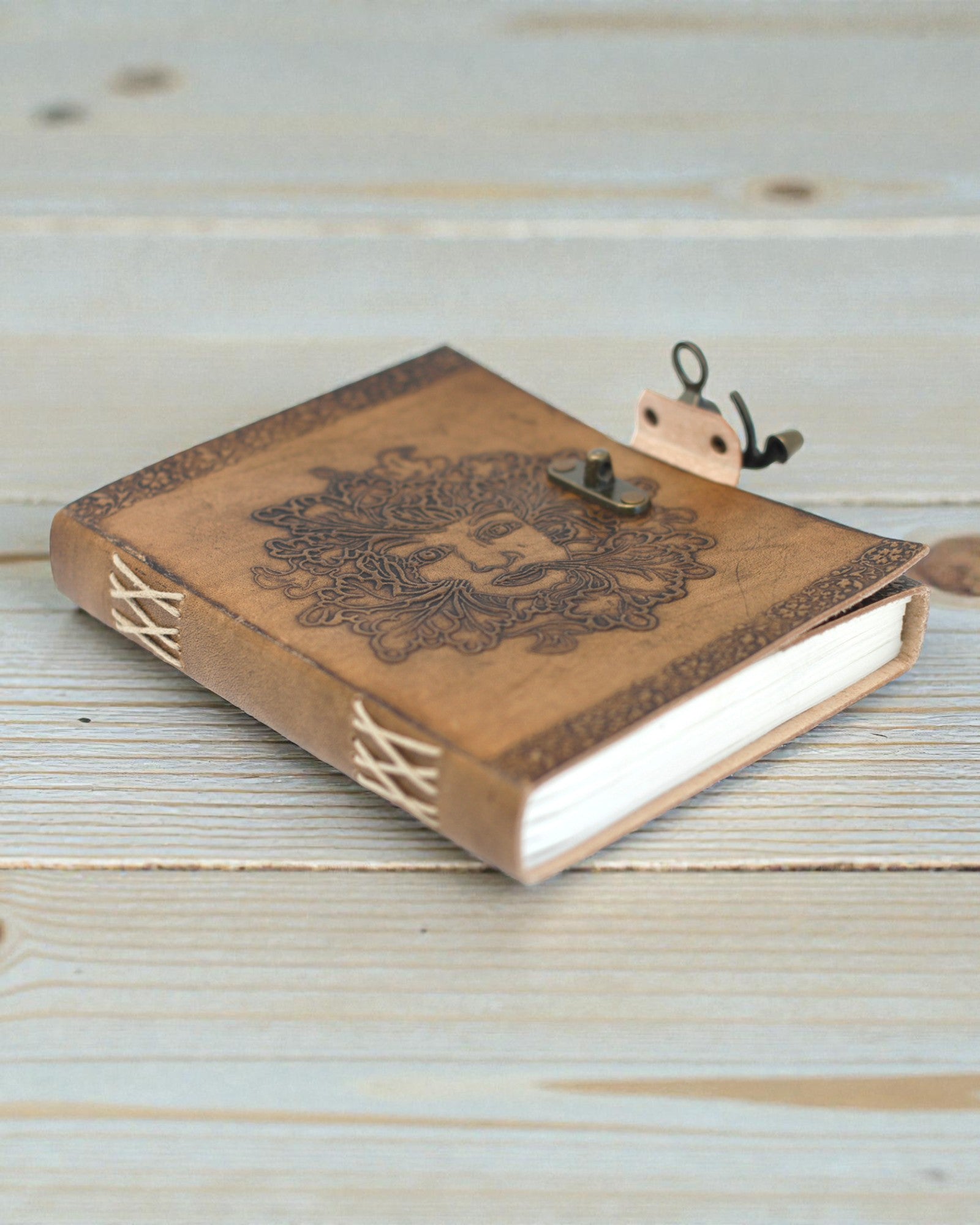 Sylva Spirit – Skórzany Notatnik Greenman z Metalowym Zapięciem