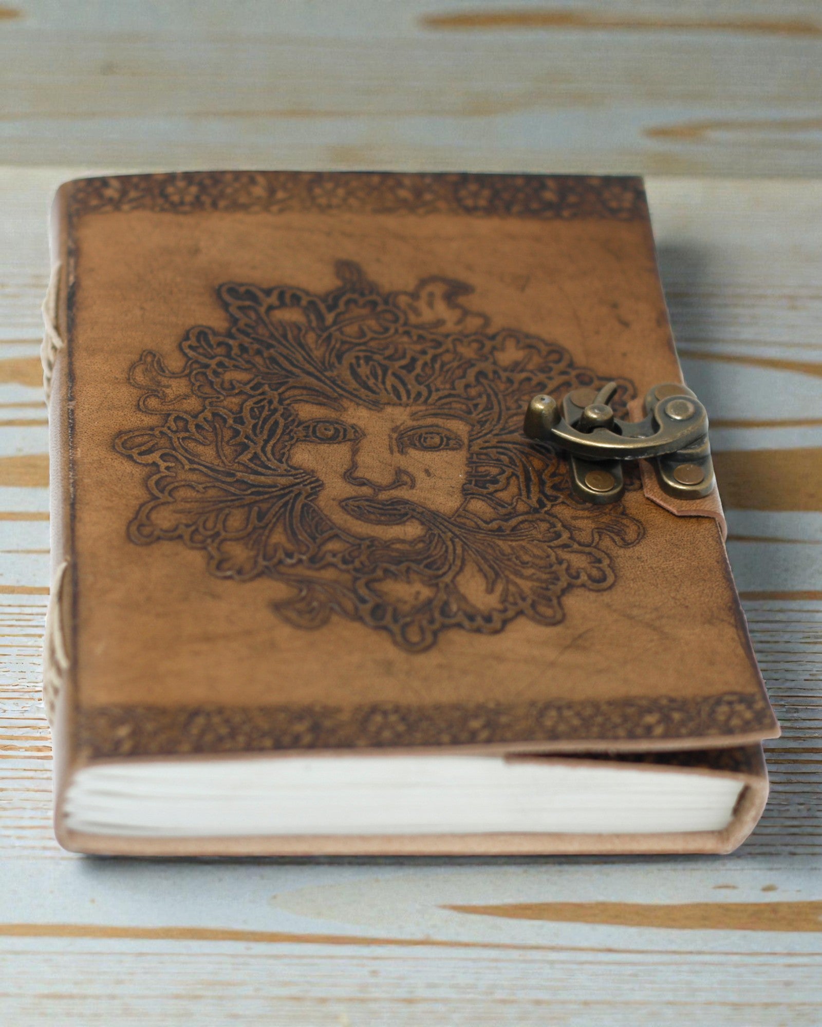 Sylva Spirit – Skórzany Notatnik Greenman z Metalowym Zapięciem