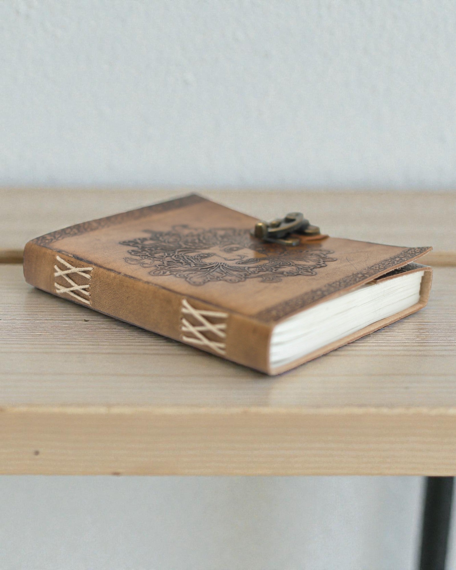 Sylva Spirit – Skórzany Notatnik Greenman z Metalowym Zapięciem