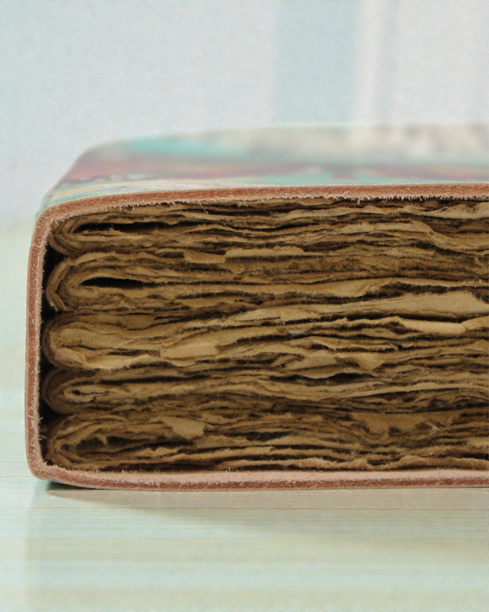 Kožený zápisník Motýl inspirací „Nikdy neskrývej svá křídla“ – 13 × 18 cm