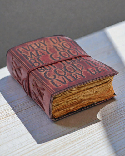 Dies Bona – Skórzany Notatnik Every Day May Not Be Good