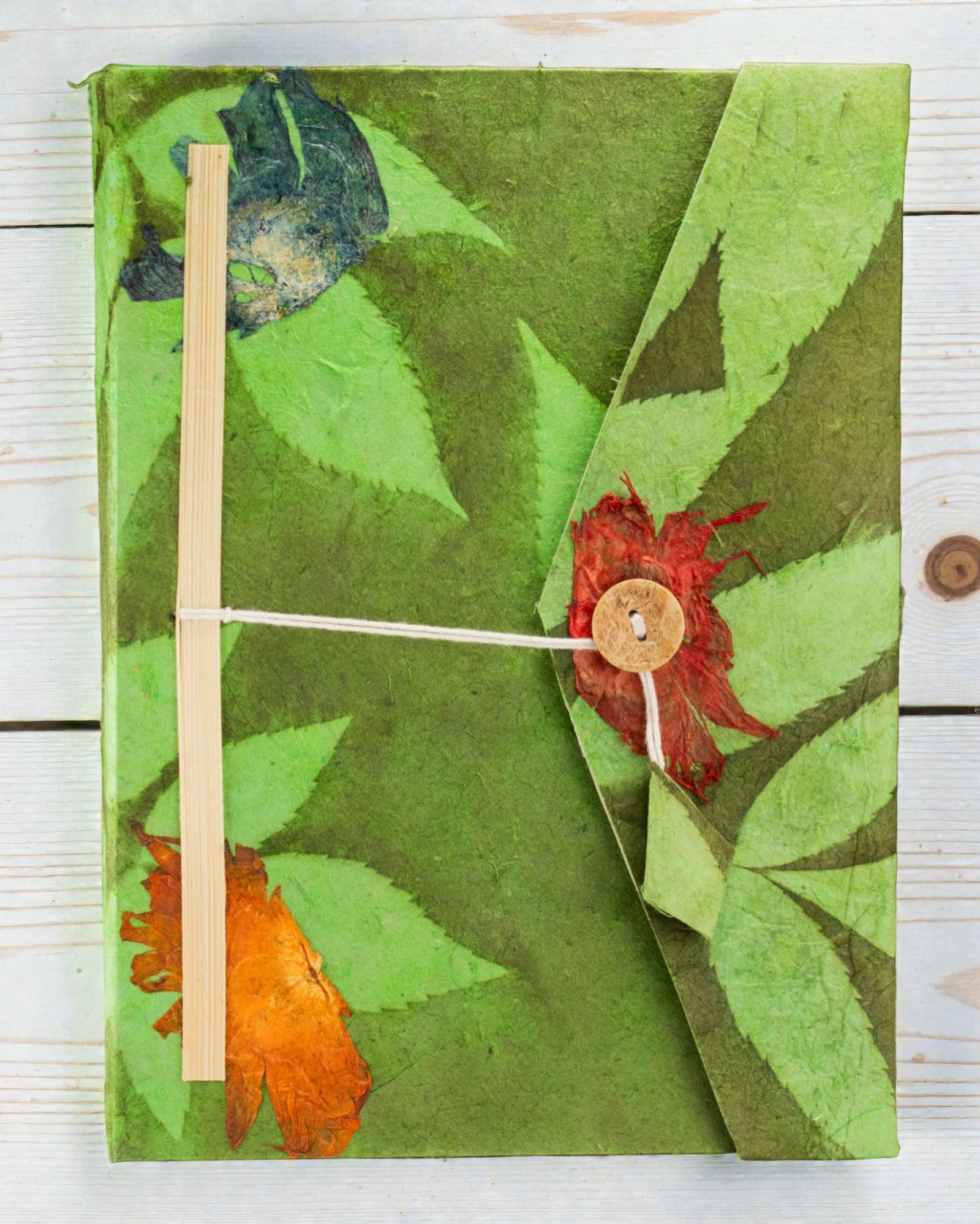 Duży Notatnik Lokta Odważne Kwiaty – Leśna Zieleń (45 kartek, 21 x 15 cm)