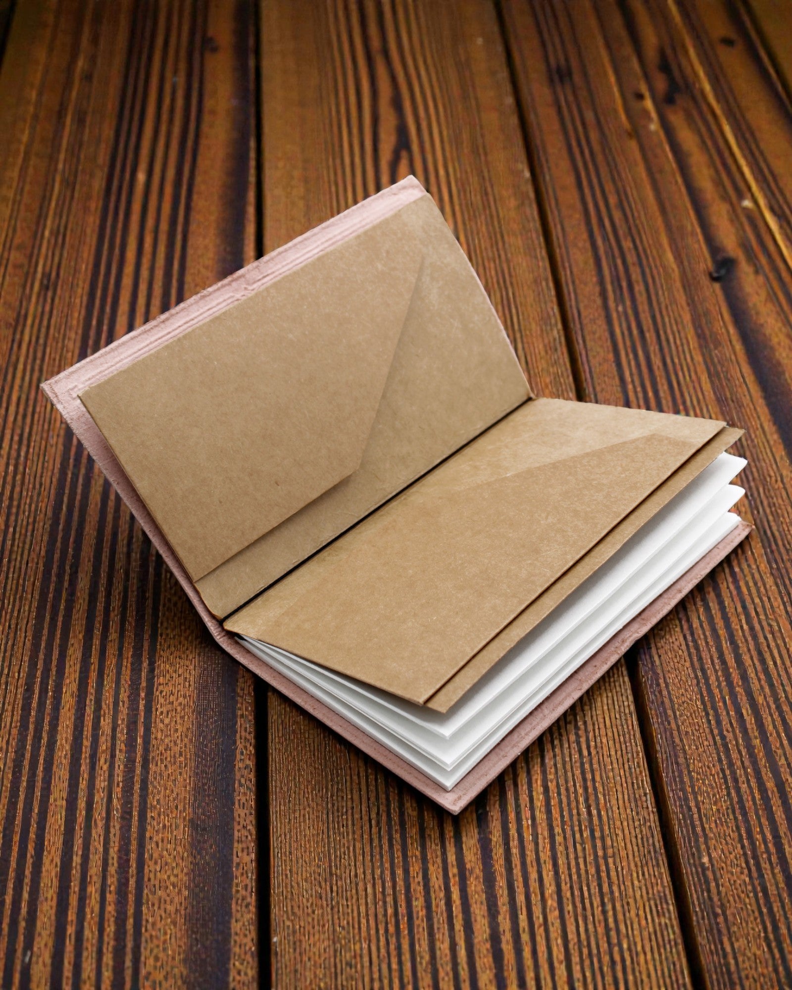 Důležité věci k udělání – šedý kožený ručně vyrobený zápisník 22 × 12 × 1,5 cm, 80 stran