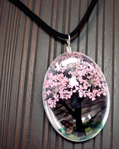 Różany Ogród – Zestaw Biżuterii z Suszonymi Kwiatami Drzewo Życia