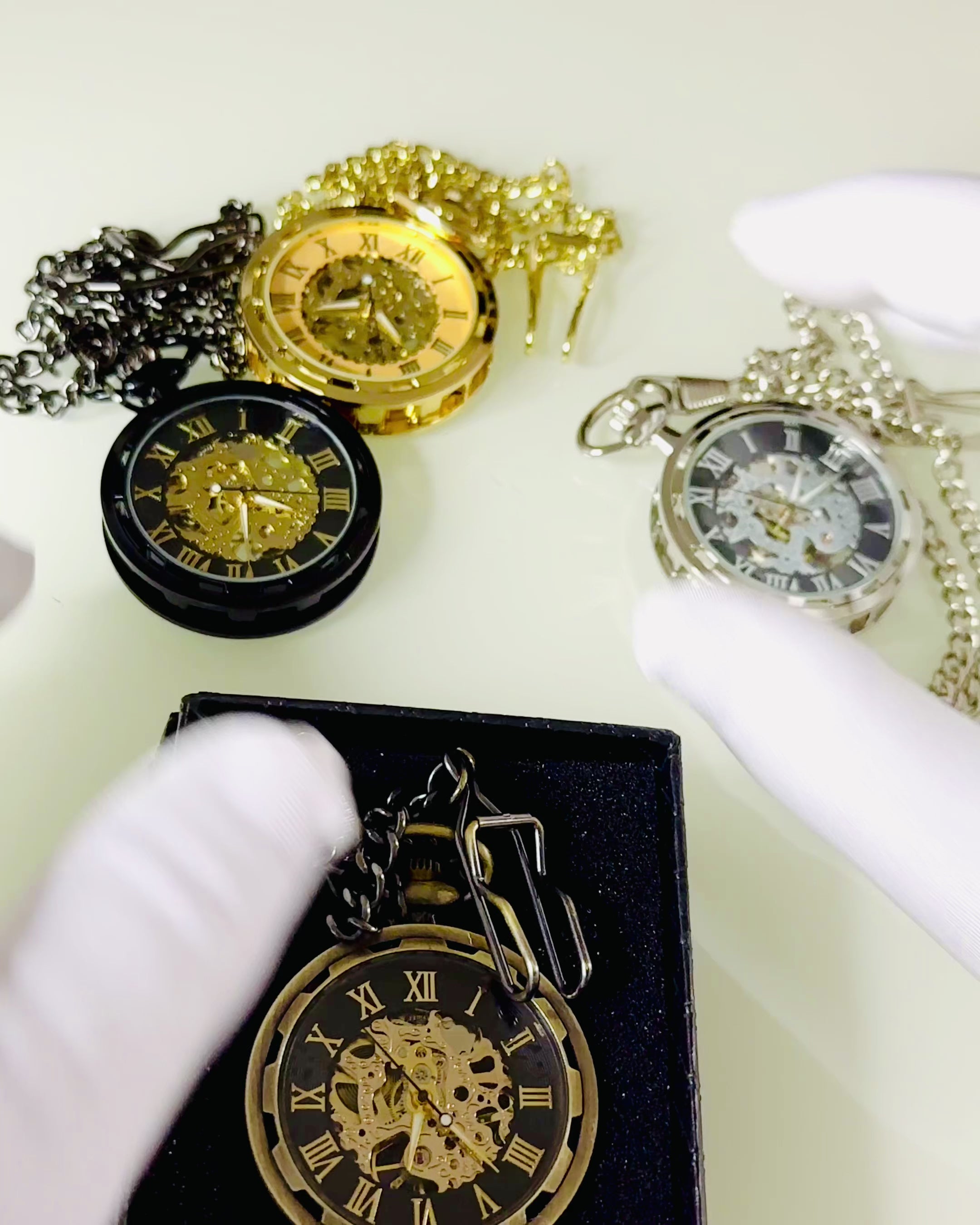 Stříbrné exkluzivní kapesní hodinky mechanické v retro stylu, vodotěsné - elegance pro každou příležitost, s gravírováním