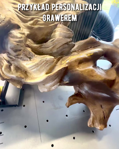 „Vlčí Duch“ – Dekorativní Figurka s Možností Personalizace Gravírováním jako Dárek