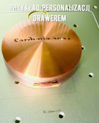 Kompas růžové zlato - navigační v retro stylu – přenosný a přesný nástroj pro určování směru pro cestovatele a objevitele. Gravírování, personalizace.