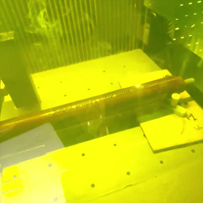 Dřevěná hůl na chůzi se zlatou rukojetí - skládací - elegantní dárek s možností personalizace gravírováním - 91,5 cm, hnědá s mosaznou rukojetí