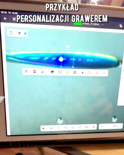 Personalizovaná růžová lžička s možností gravírování jako dárek - 3 barevné varianty na výběr